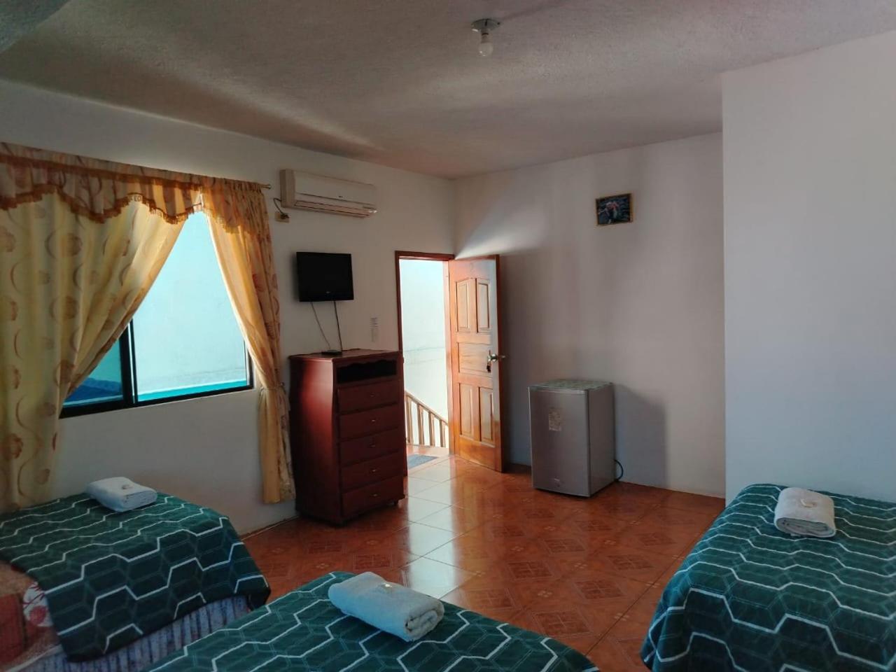 Casa De Celeste Puerto Baquerizo Moreno Ngoại thất bức ảnh